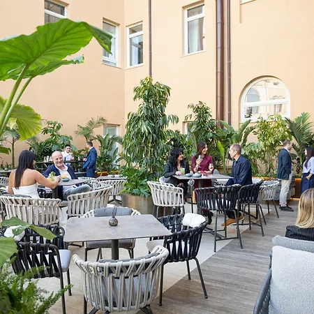 Hotiday Trevi Otel
