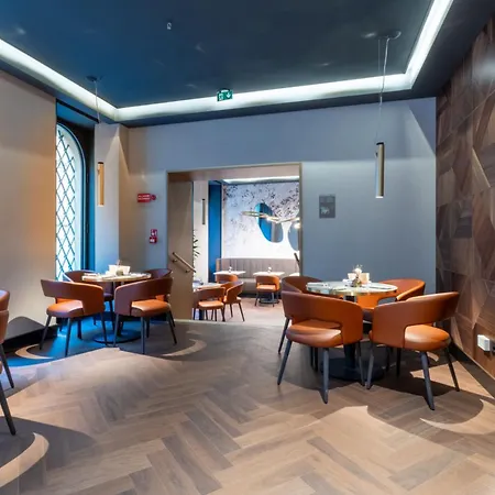 Hotiday Trevi Otel 4*