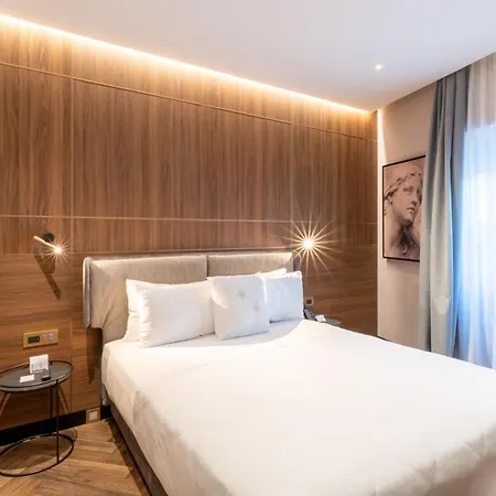 Hotiday Trevi Otel